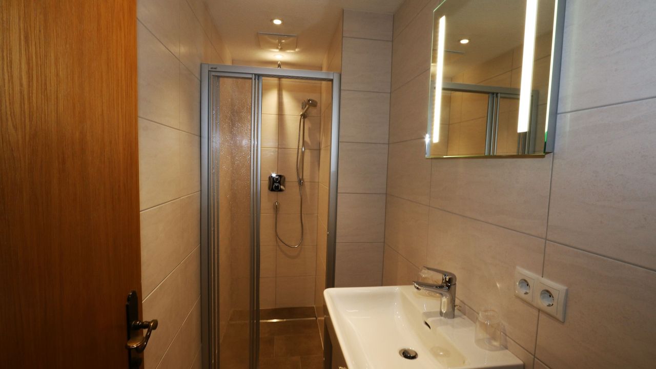 BathRoom BathRoom